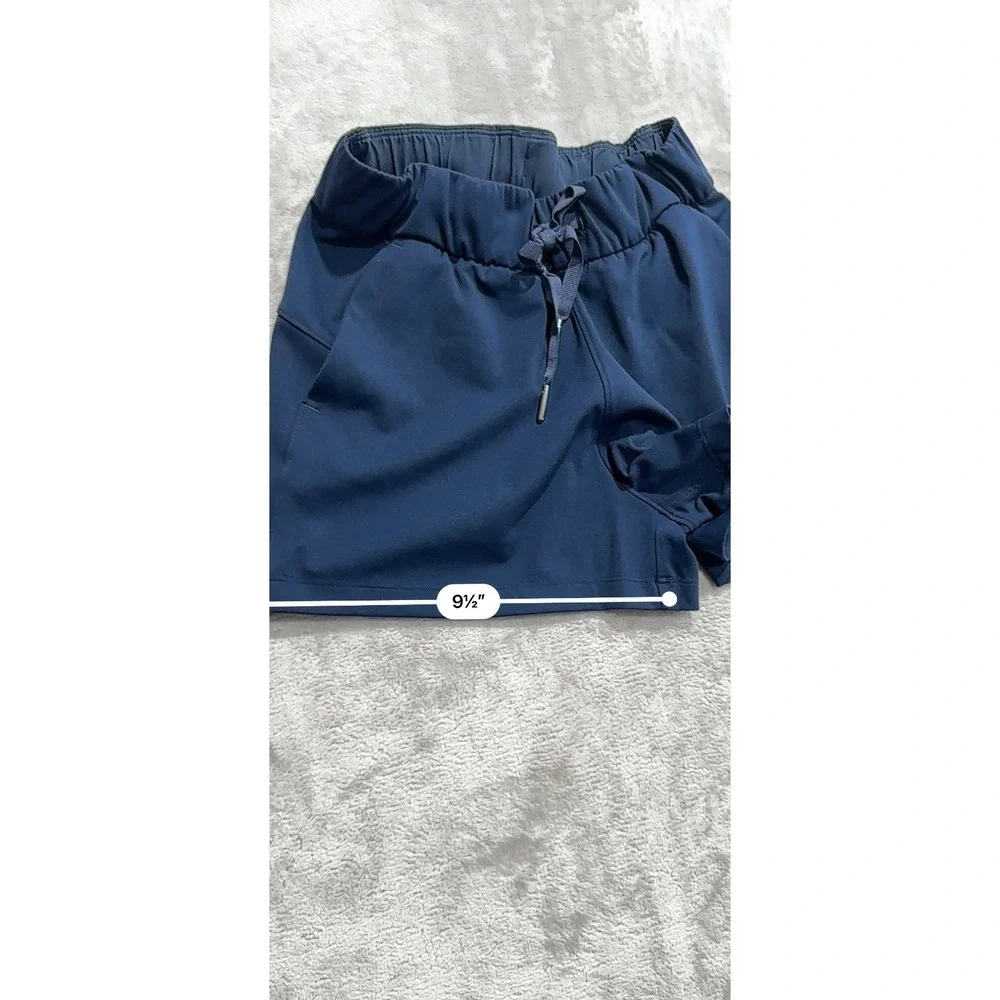 Lululemon On The Fly Short 2.5